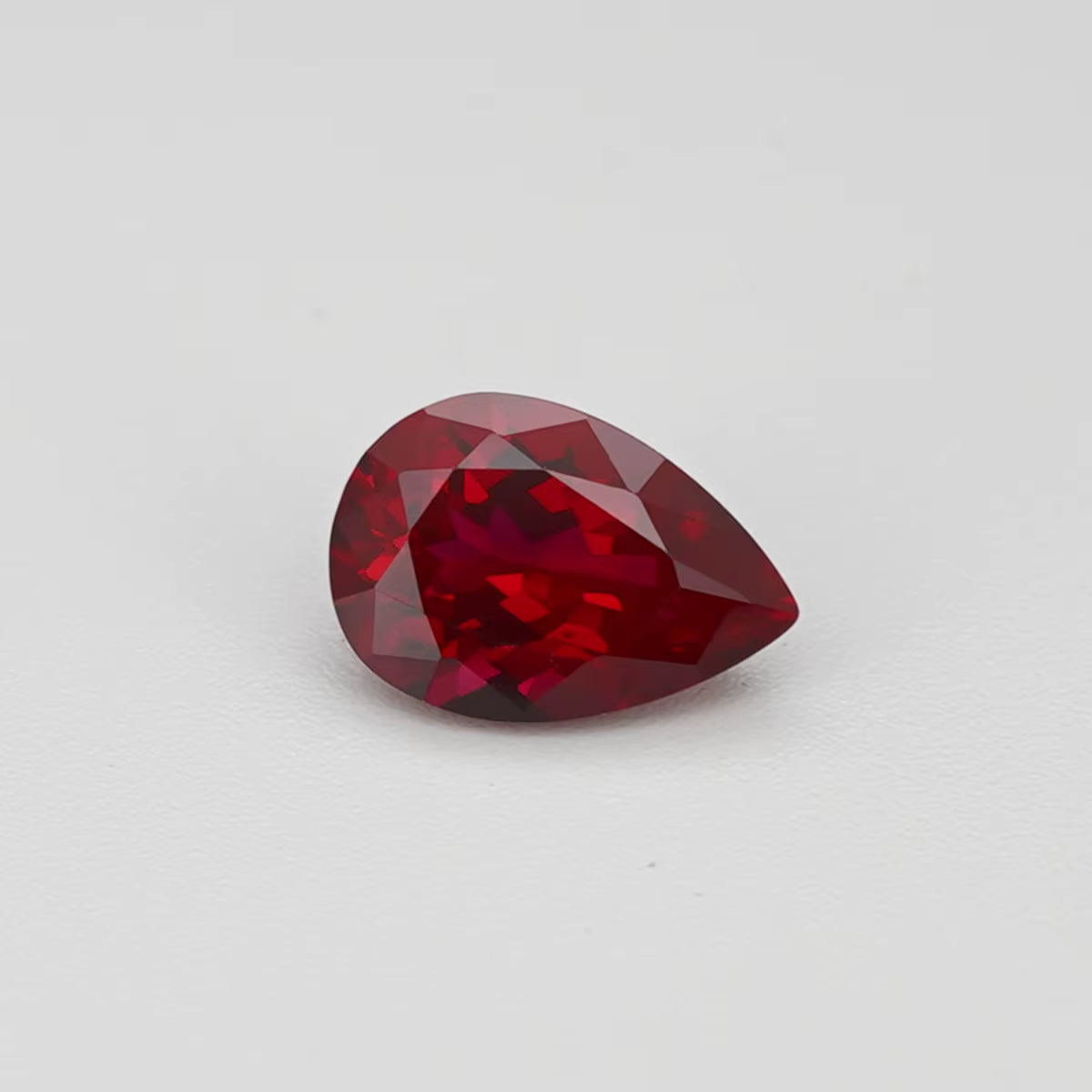 HQ GEMS Czochealski Pigeon Blood Red Ruby7A Hand Cut 8X10Mm 4Ct Emerald Cut Lab Grown Ruby Heat Treated Ruby Lab Ruby