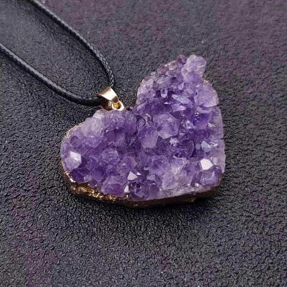 Uruguay Natural Amethyst Cluster Pendant White Crystal Irregular Tooth Cave Heart-Shaped Necklace Gemstone Material